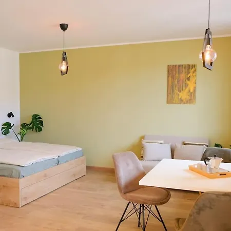 Am Mit Pool Apartment