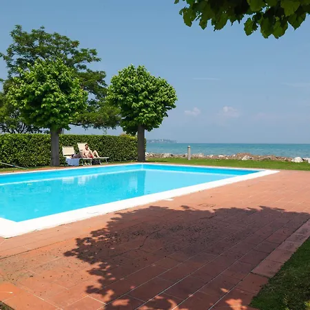 Am Mit Pool Sirmione